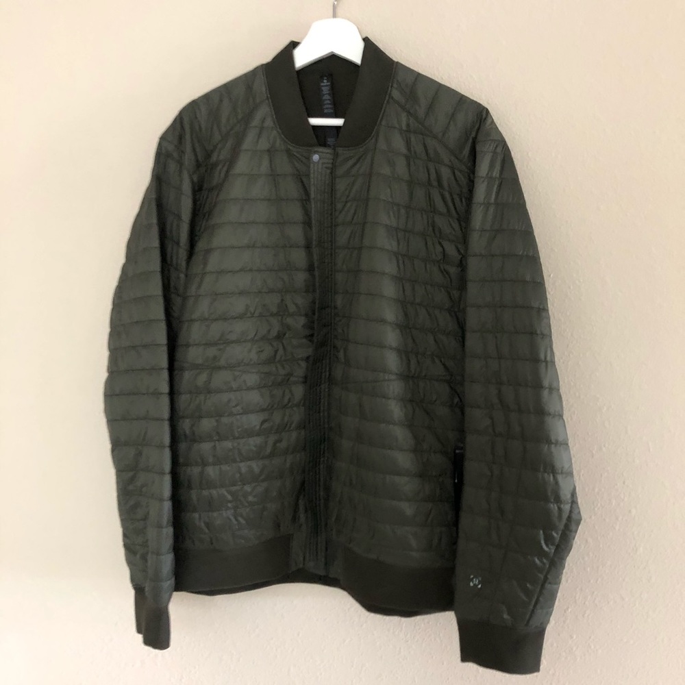 NWOT Lululemon switch over men’s bomber jacket XL